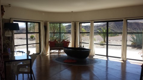 THE BATH! One of the many pieces of furniture Ed and June fashioned themselves. Clever people.