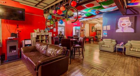 Reception area rating: pimp